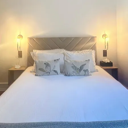 So Guest, Clou Dans Le Fer, Modern Near Cathedral Апартаменты