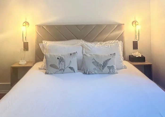 So Guest, Clou Dans Le Fer, Modern Near Cathedral Апартаменты