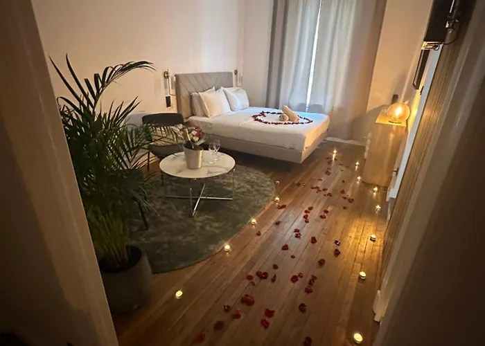 Апартаменты So Guest, Clou Dans Le Fer, Modern Near Cathedral *