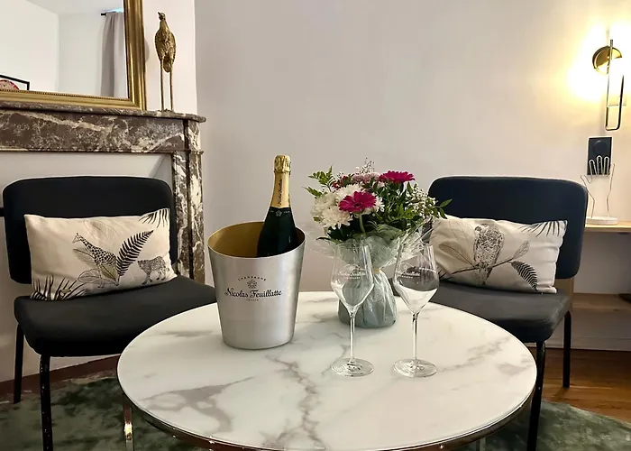 Апартаменты So Guest, Clou Dans Le Fer, Modern Near Cathedral *